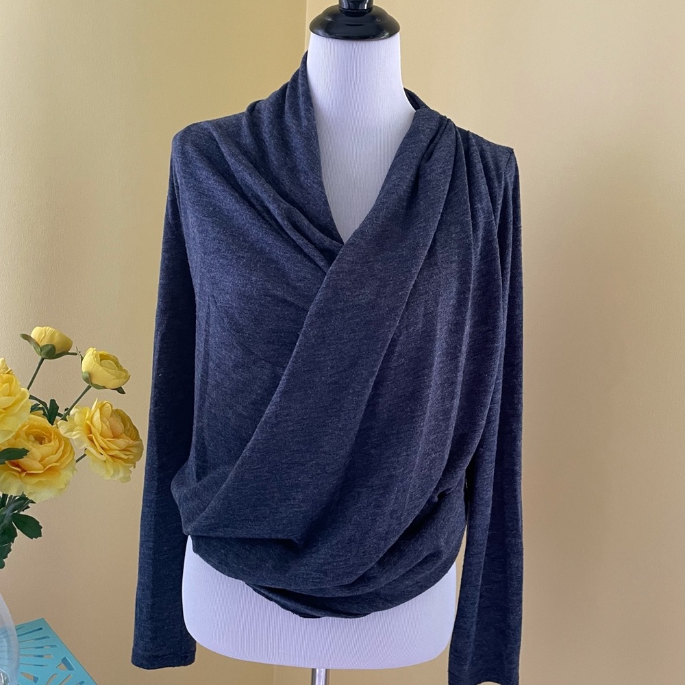 Navy Wrap Top | GUC | Size 10